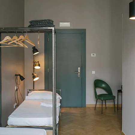 Casabase Hostal Milán